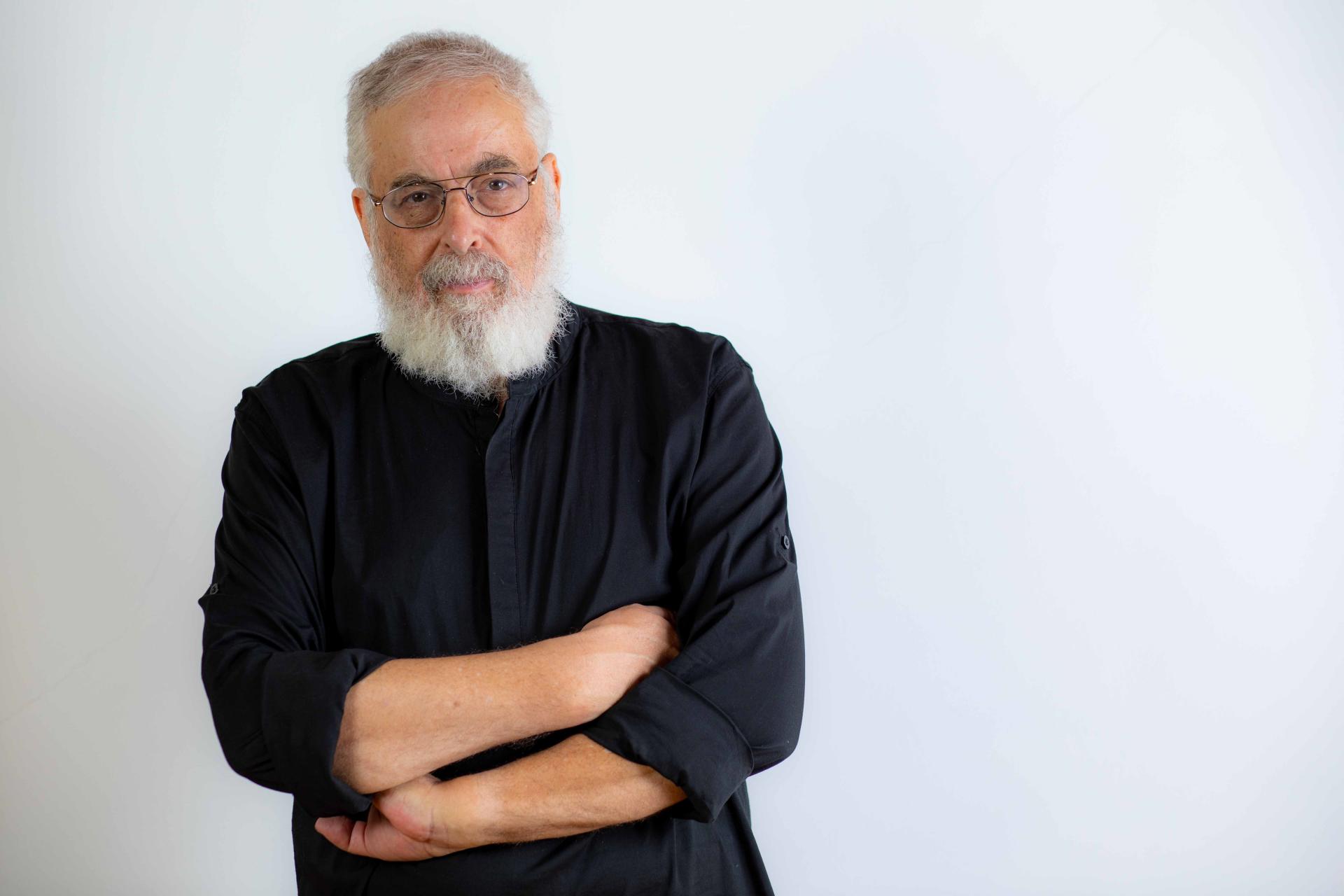 צילום של המרצה רוביק רוזנטל